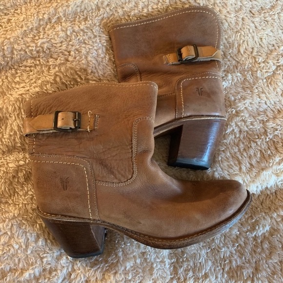 Frye Shoes - Frye Boots 9